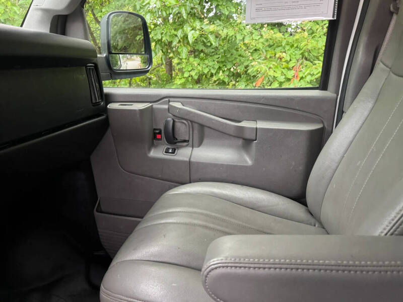 2017 Chevrolet Express 2500