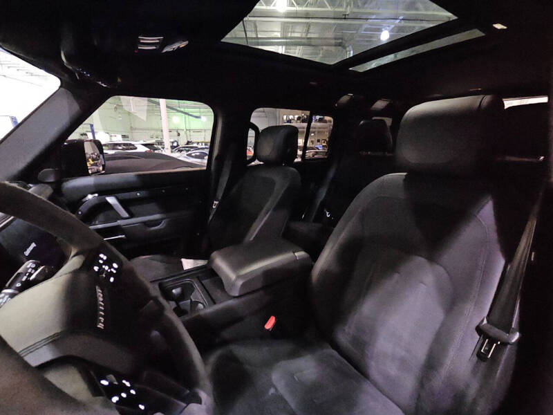 2024 Land Rover Defender 110