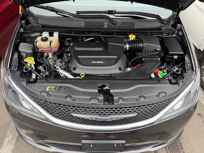 2017 Chrysler Pacifica Touring Plus