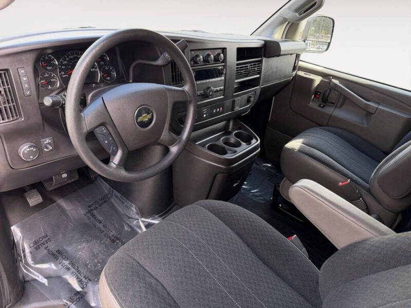 2024 Chevrolet Express 2500
