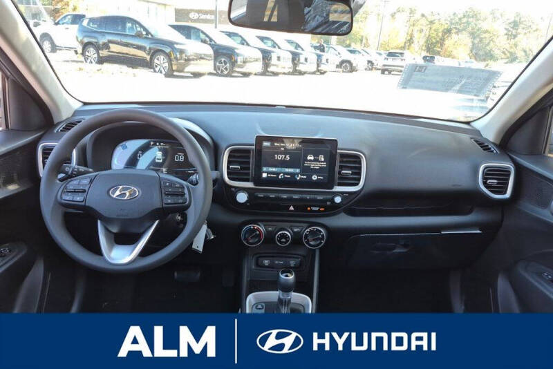 2026 Hyundai Venue SE