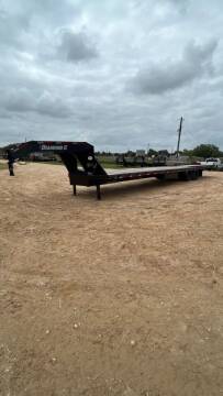 2022 Diamond C GH24-40HD for sale at The Trailer Lot in Hallettsville TX
