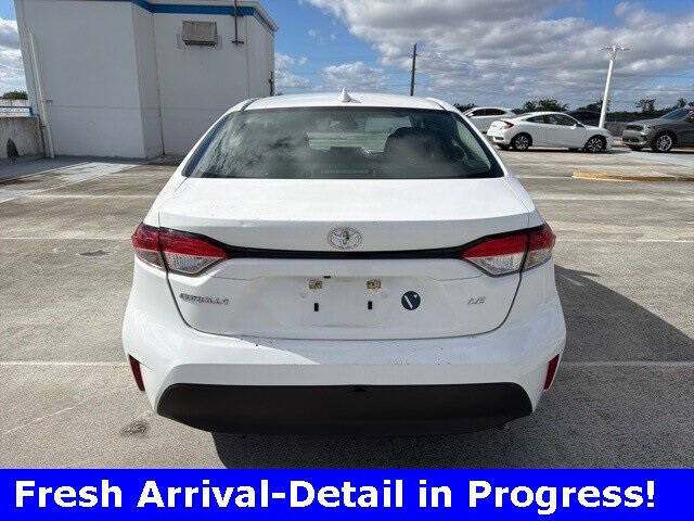 2024 Toyota Corolla LE