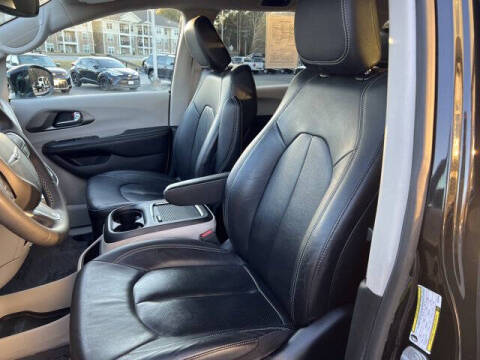 2022 Chrysler Pacifica Hybrid Touring L