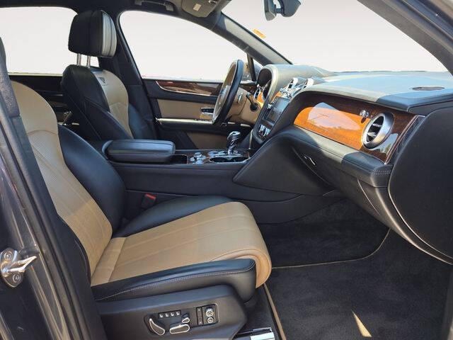 2018 Bentley Bentayga W12 Signature Edition