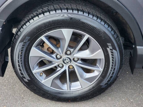 2017 Toyota RAV4 Hybrid XLE