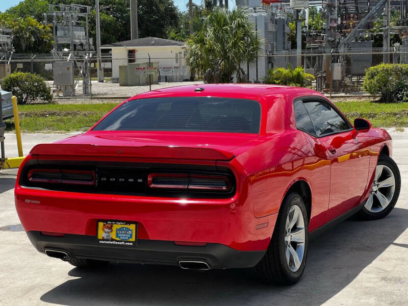 2021 Dodge Challenger SXT