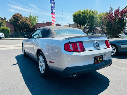 2011 Ford Mustang V6