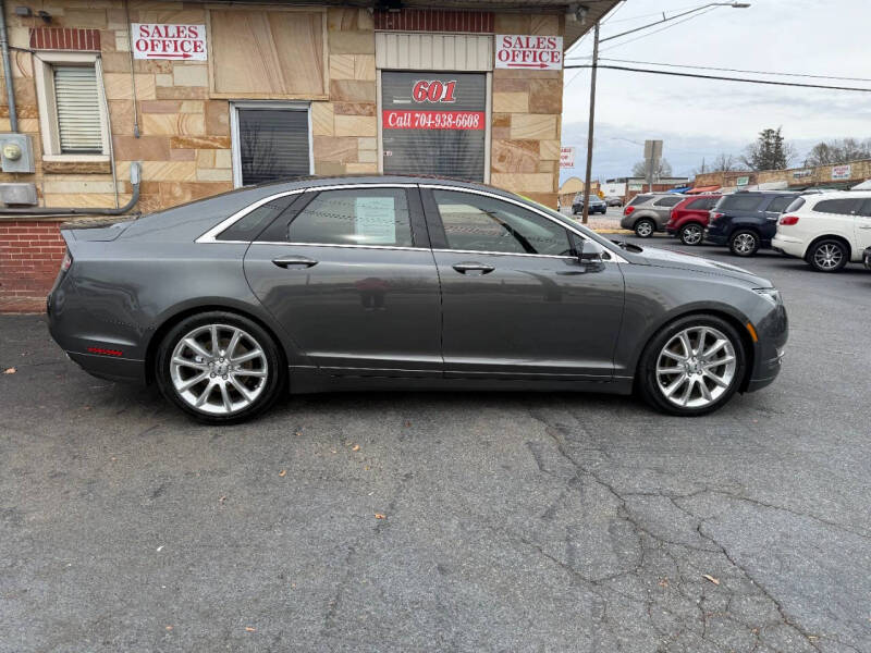 2015 Lincoln MKZ Base