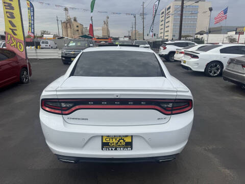 2015 Dodge Charger SXT