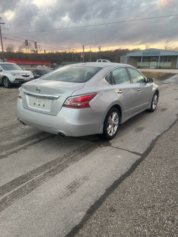 2015 Nissan Altima for sale at United Auto Sales in Manchester TN