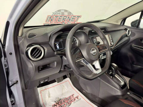 2025 Nissan Versa SR