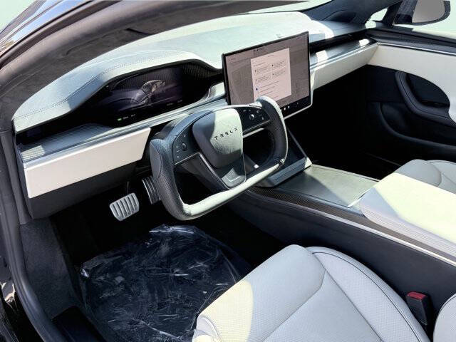 2023 Tesla Model S Plaid