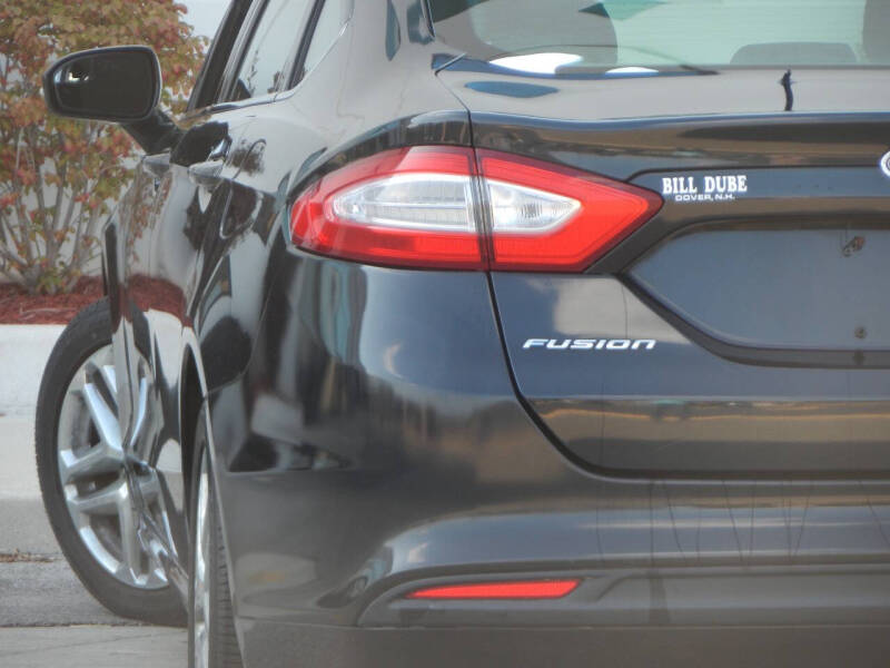 2013 Ford Fusion SE's photo