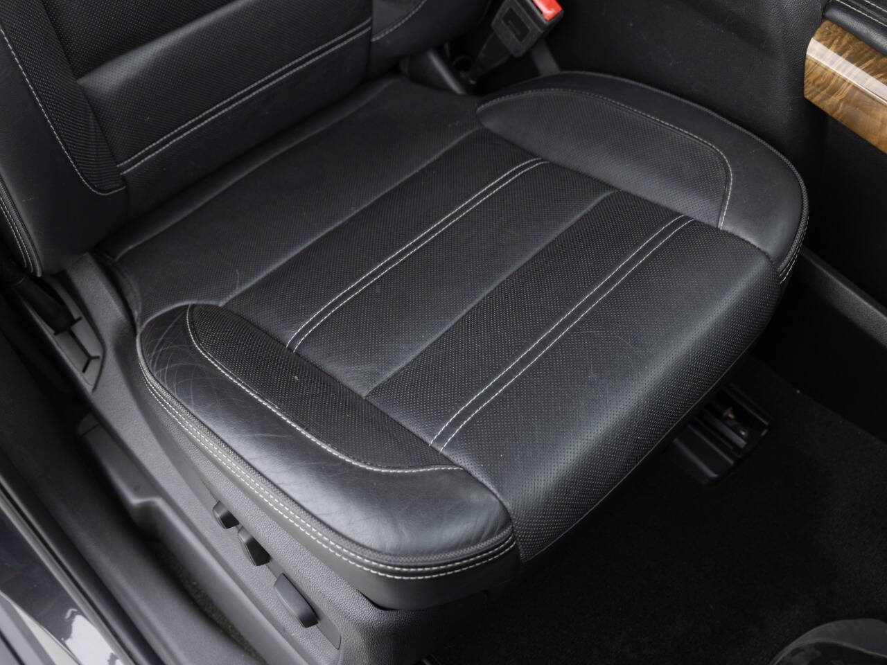 Used Car 2017 Gmc Yukon  Denali 4x4 4dr Suv For Sale Under $30,000 In Coal City, Illinois