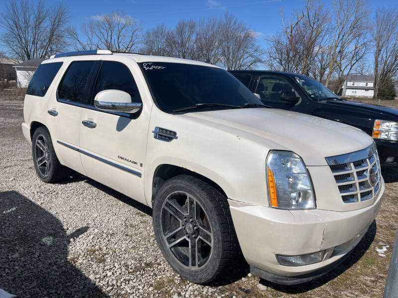 2007 Cadillac Escalade for sale at HEDGES USED CARS in Carleton MI