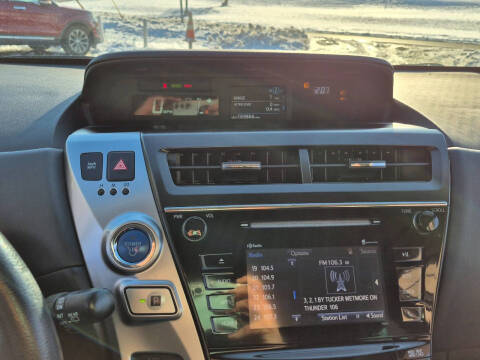 2015 Toyota Prius v Five