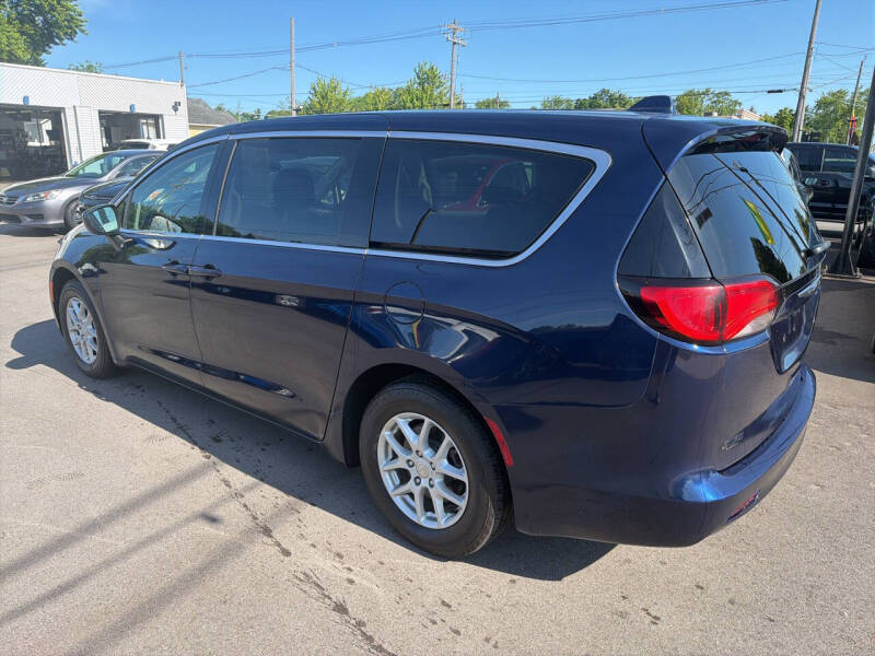 2017 Chrysler Pacifica Touring
