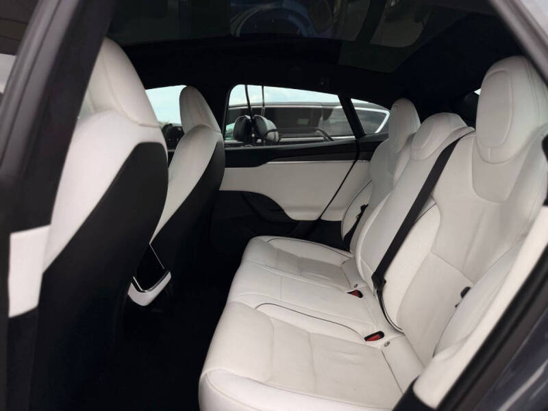 2022 Tesla Model S Plaid