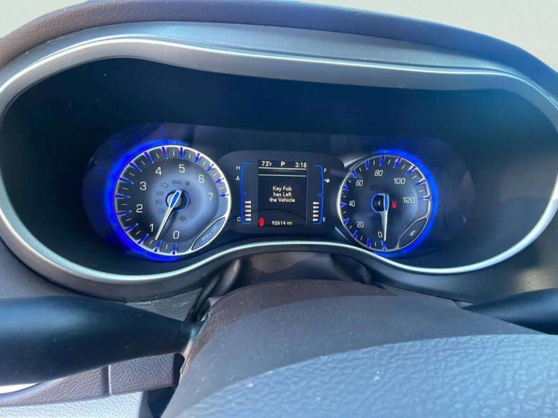 2021 Chrysler Voyager LX