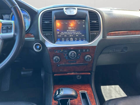 2012 Chrysler 300 Limited