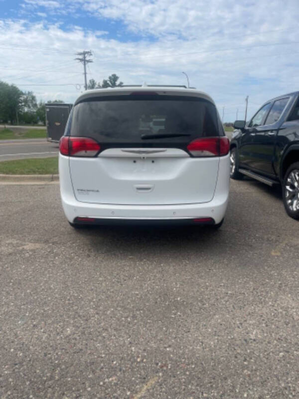 2017 Chrysler Pacifica Touring Plus