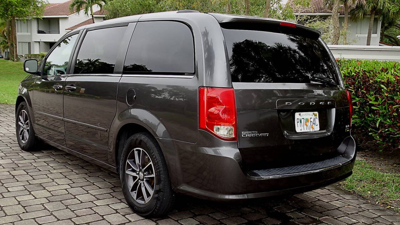 2017 Dodge Grand Caravan 4