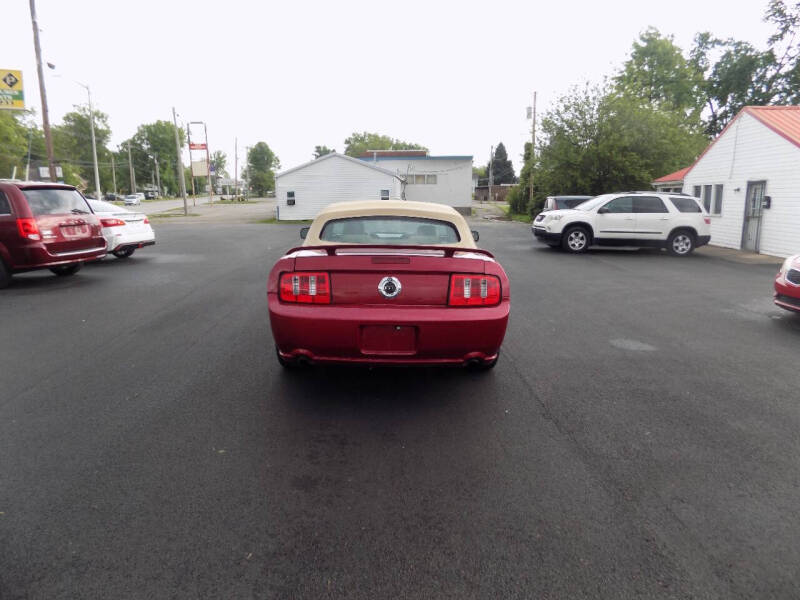 2006 Ford Mustang GT Deluxe