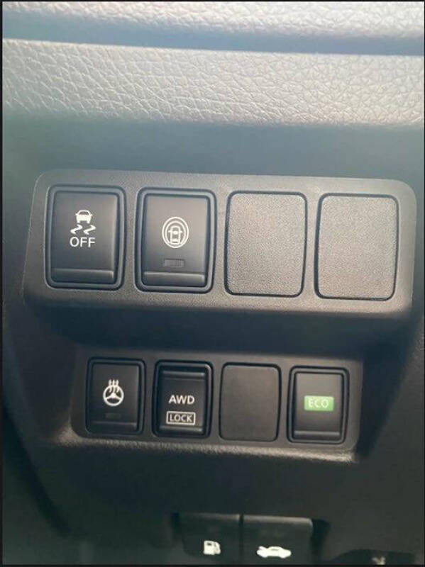 2017 Nissan Pathfinder SV