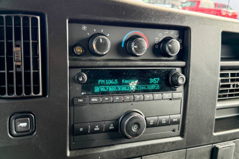 2022 GMC Savana 2500