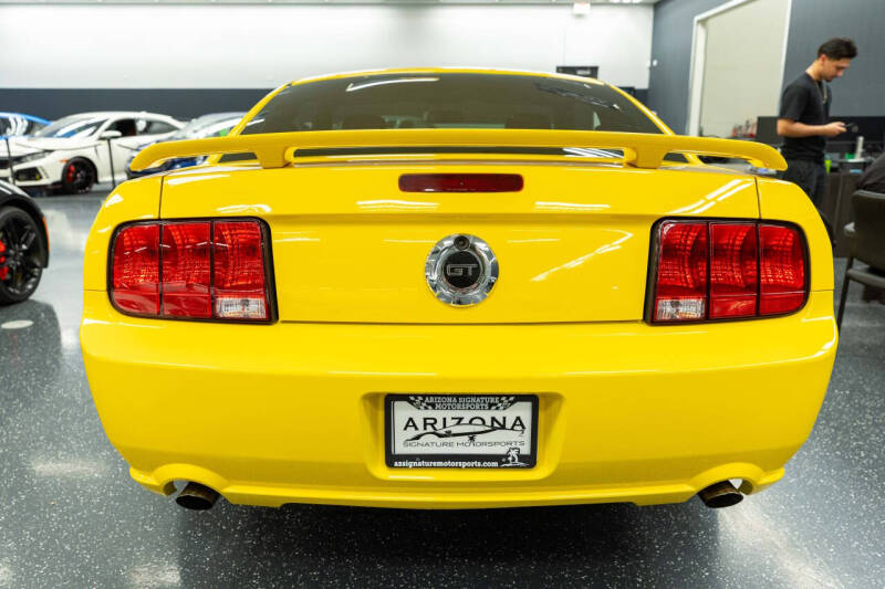 2005 Ford Mustang GT Premium