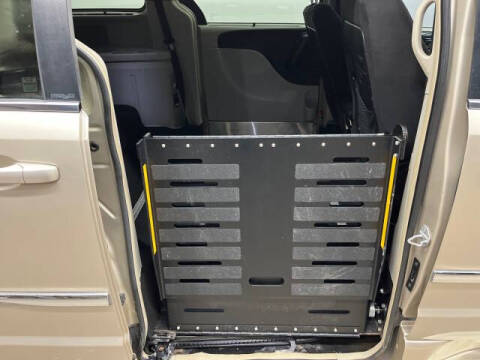 2014 Chrysler Town and Country Touring