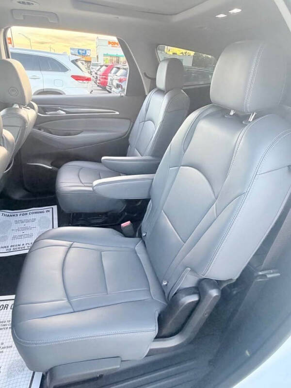 2020 Buick Enclave Essence
