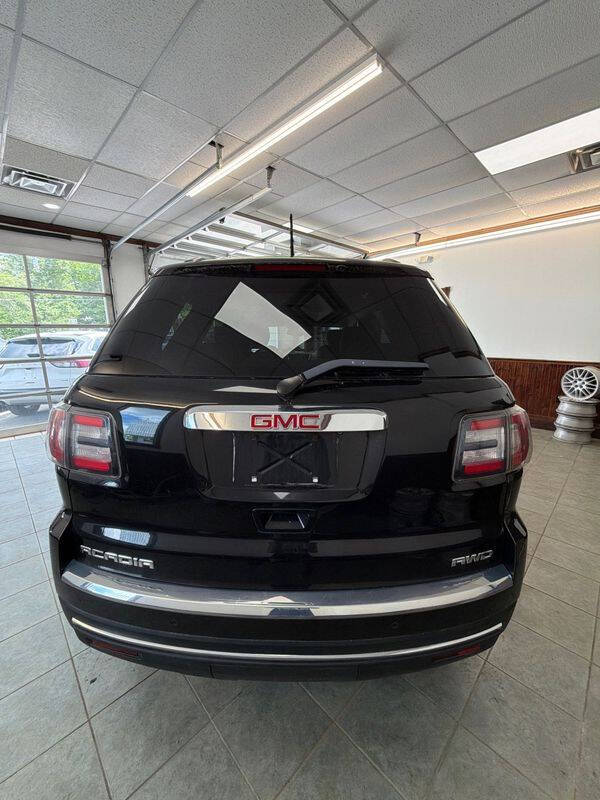 2016 GMC Acadia SLE-2