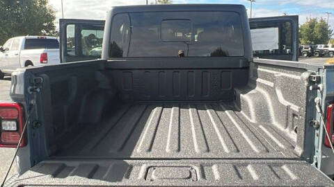 2025 Jeep Gladiator Willys