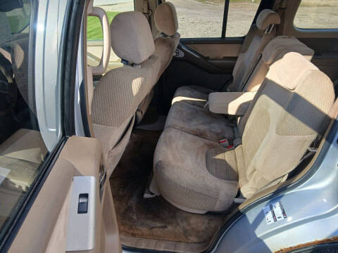 2005 Nissan Pathfinder SE