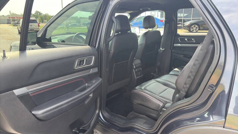 2017 Ford Explorer Sport