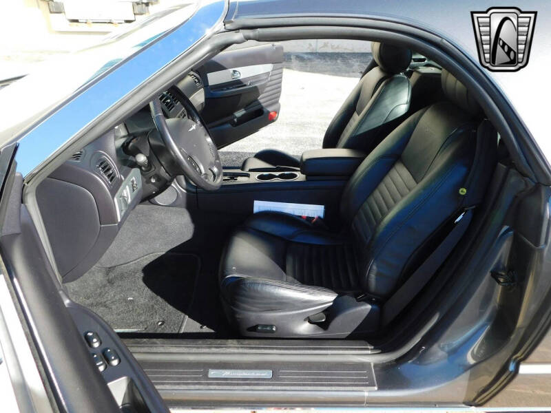 2003 Ford Thunderbird