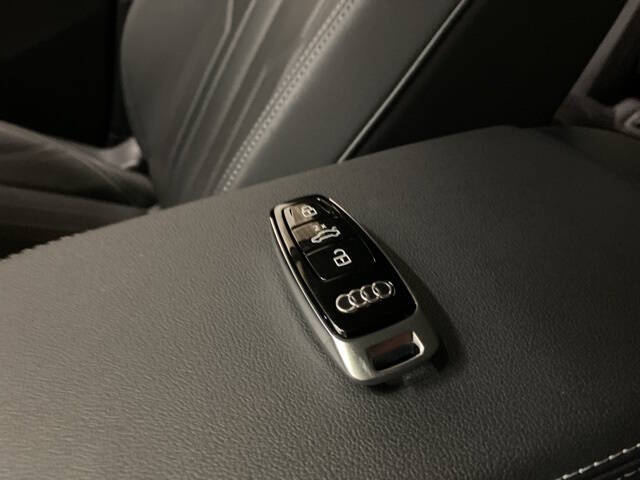 2024 Audi Q8 e-tron quattro Premium Plus