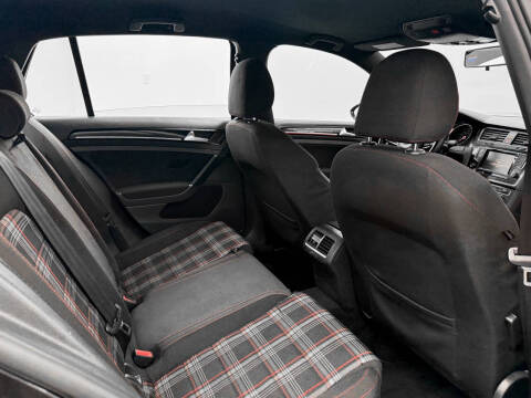 2015 Volkswagen Golf GTI S