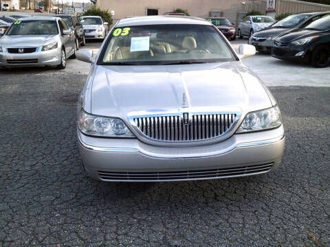 2003 Lincoln Town Car for sale at HARDIN AUTOS in Jonesboro GA