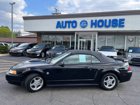 2004 Ford Mustang Deluxe