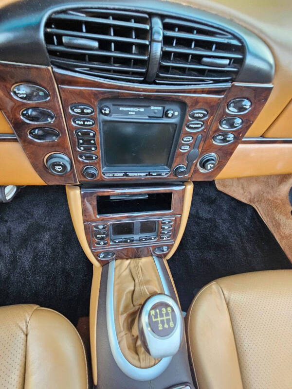 2001 Porsche 911 Carrera