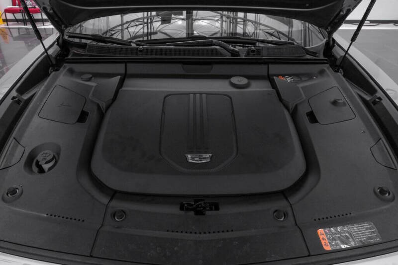 2024 Cadillac LYRIQ Luxury 3