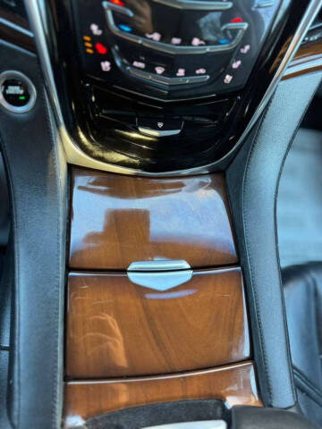 2018 Cadillac Escalade ESV Luxury