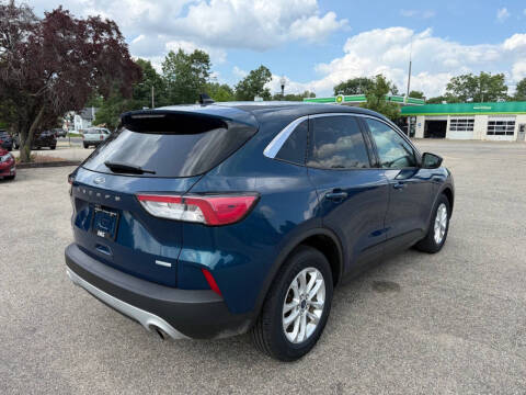 2020 Ford Escape SE