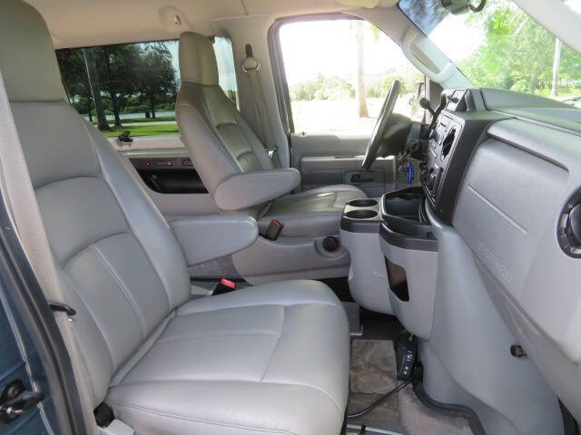 2013 Ford E-Series E-150 XLT
