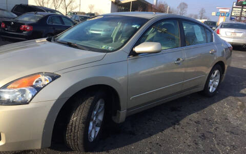 2009 Nissan Altima for sale at Boardman Auto Mall in Boardman OH
