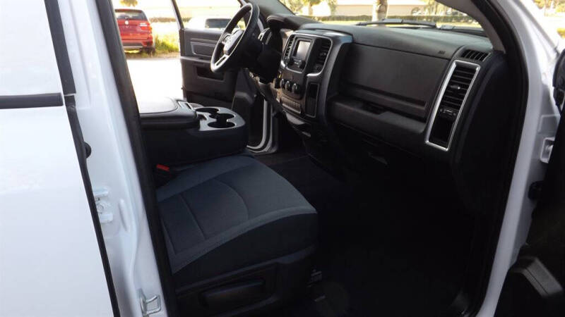 2024 RAM 1500 Classic SLT