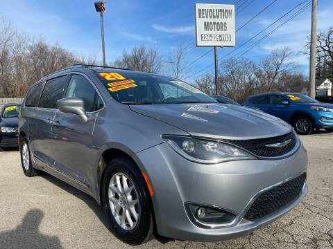 2020 Chrysler Pacifica for sale at REVOLUTION MOTORS LLC in Waukegan IL